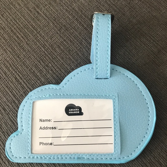 Sold Ariana grande cloud luggage tag - Picture 3 of 7